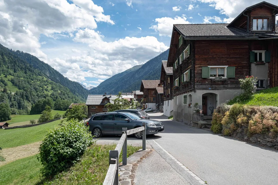 Heimelige 3.5-Zi-Whg mit grosser Terrasse und traumhaftem Bergpanorama