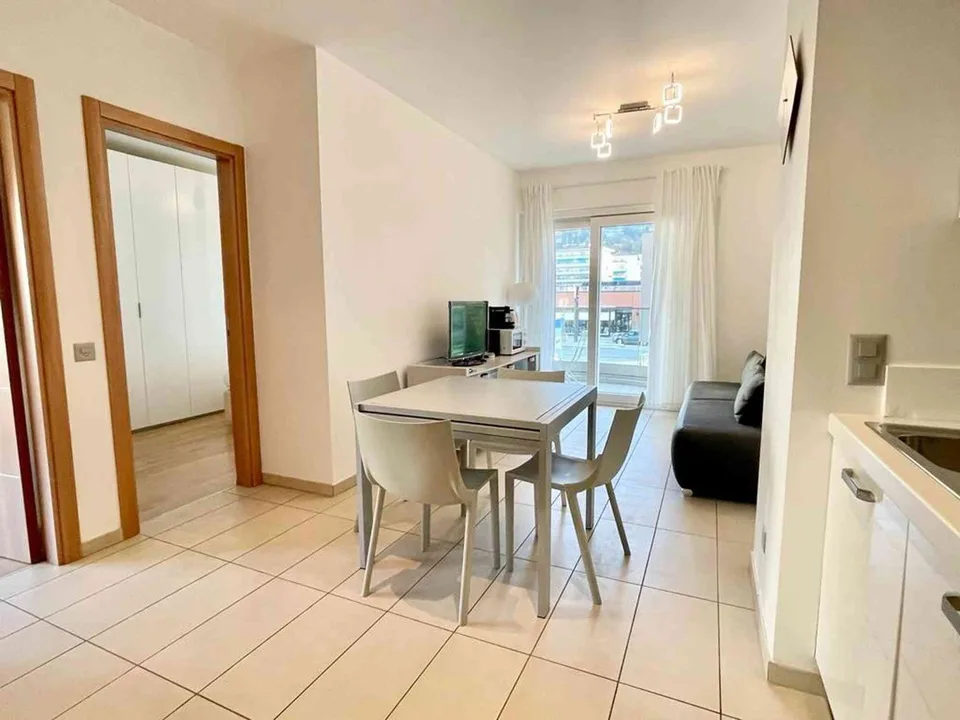 Moderne, barrierefreie 3.5-Zimmer-Wohnung mit Balkon und Parkplatz