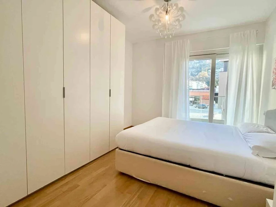 Moderne, barrierefreie 3.5-Zimmer-Wohnung mit Balkon und Parkplatz