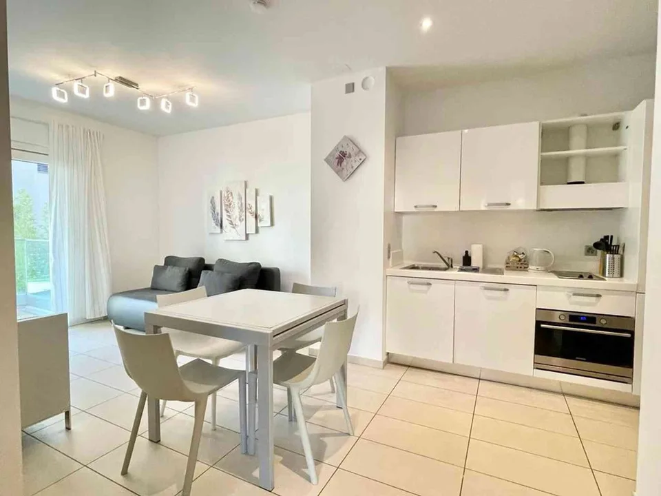 Moderne, barrierefreie 3.5-Zimmer-Wohnung mit Balkon und Parkplatz