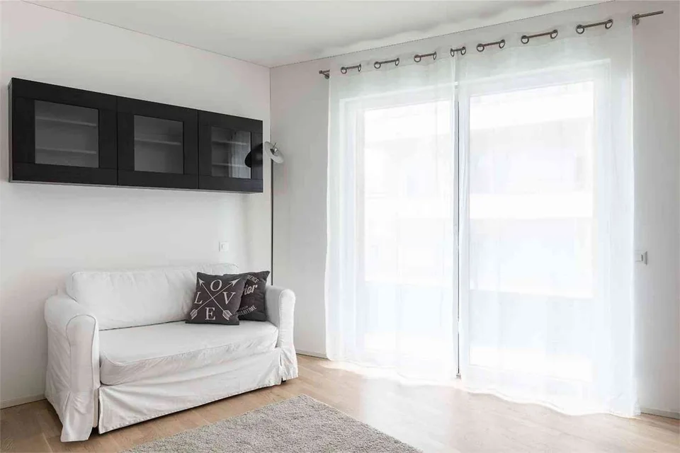 Moderne 2.5-Zimmer-Wohnung mit Balkon und Lift an zentraler Lage