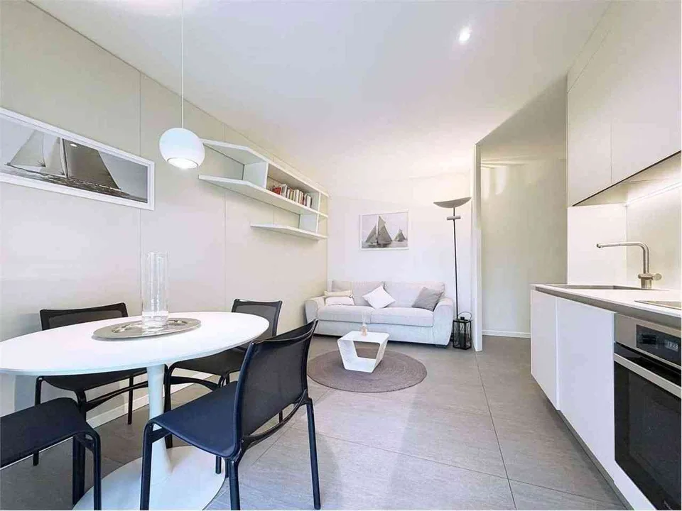 Moderne 2.5-Zimmer-Erdgeschosswohnung mit Gartenanteil im Herzen Lgn