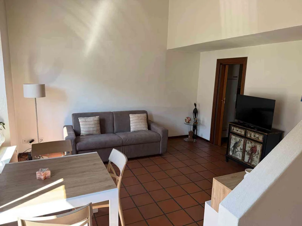 Klein, fein & direkt am See: 2.5 Zimmer Wohnung