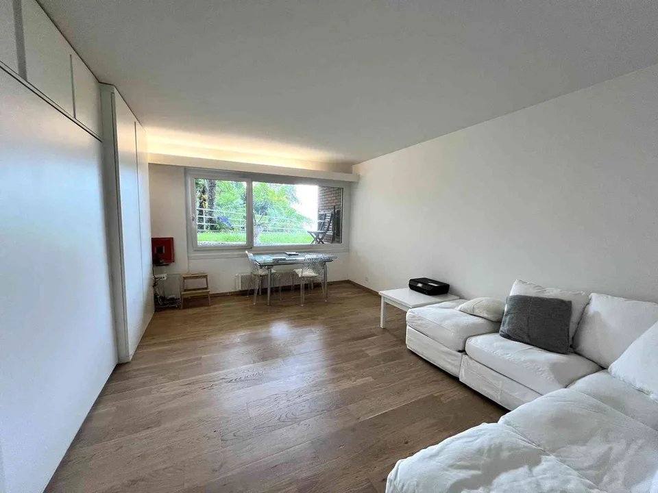 Moderne 1,5 Zimmer Erdgeschosswohnung in begehrter Lage von Lugano Cas