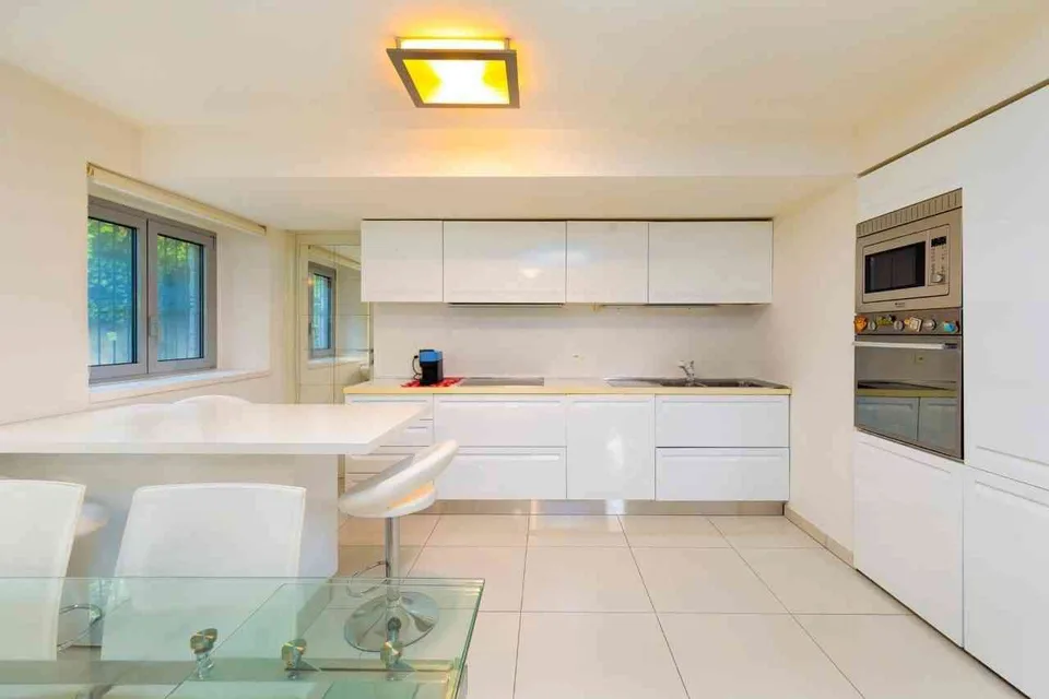 Helle 3.5-Zimmer-Wohnung mit herrlicher Aussicht und Garage in Lugano