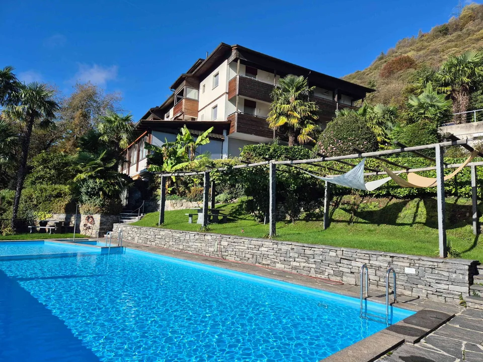 2-Zimmer Ferienwohnung mit toller Sicht auf Lago Maggiore & Schwimmbad
