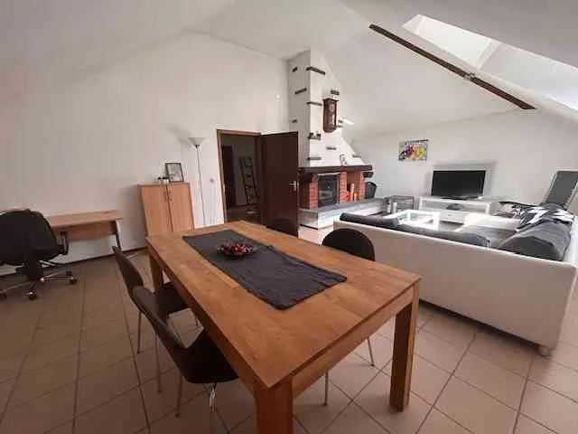 Mansarda 3.5 locali/Zimmer S. Vittore - Disponibile/Verfügbar