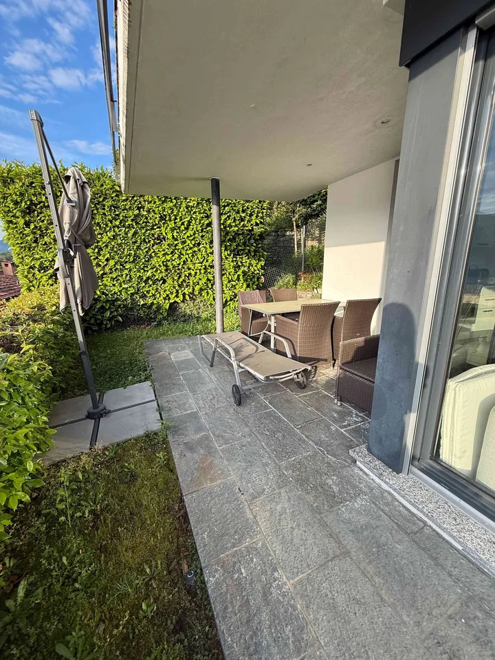 Splendido appartamento con vista lago e giardino