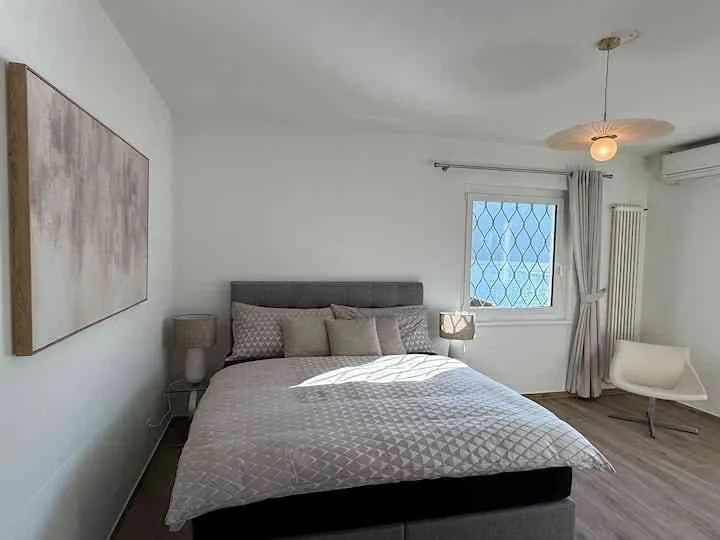 5.5 Room Villa, private Pool, 220m2, Lakeview