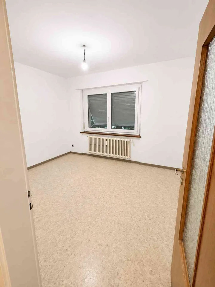 Ampio appartamento di 4.5 locali con terrazzo e posto auto coperto