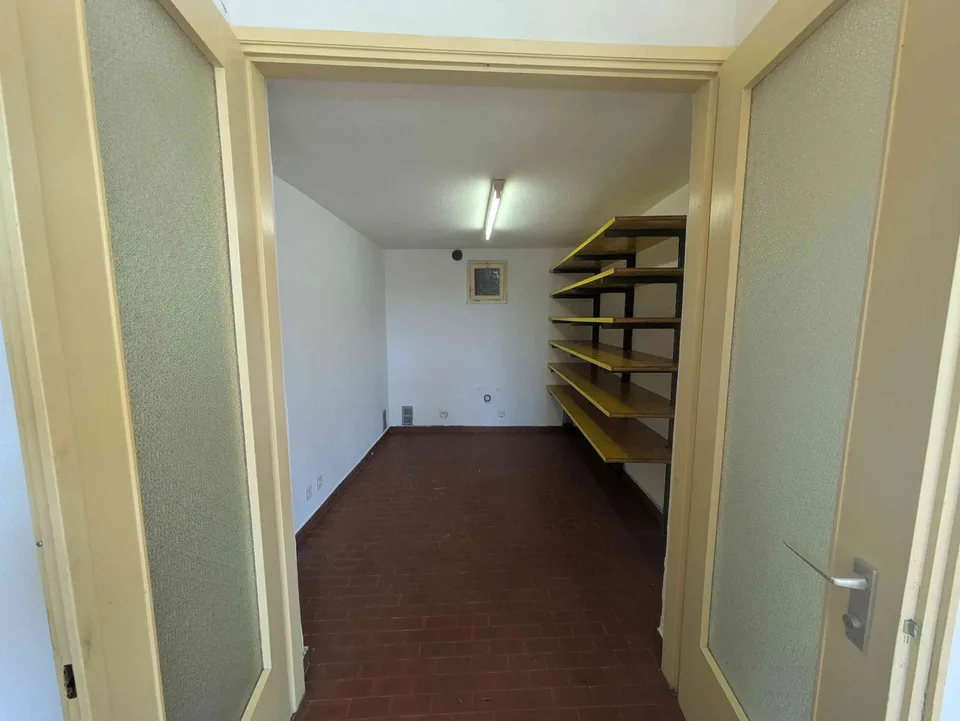 Spazio Commerciale / Ufficio / Magazzino a Ponte Tresa