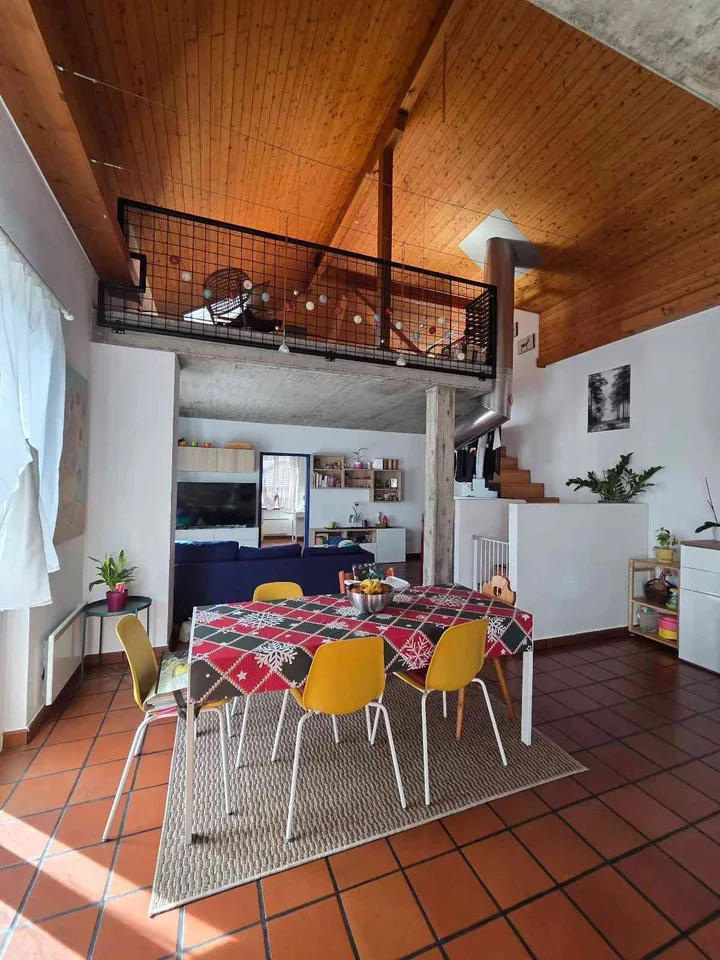 Splendido appartamento duplex 5.5 locali a Lodrino