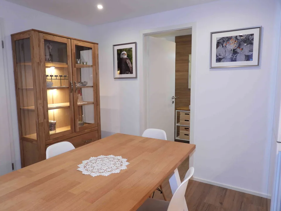 Möbliertes Studio in Carì (TI) – grosse Terrasse, Tiefgaragenplatz