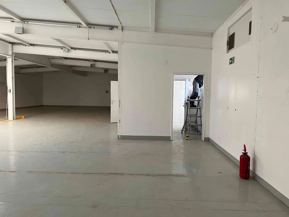 Affittasi superficie industriale/commerciale/artigianale/magazzino
