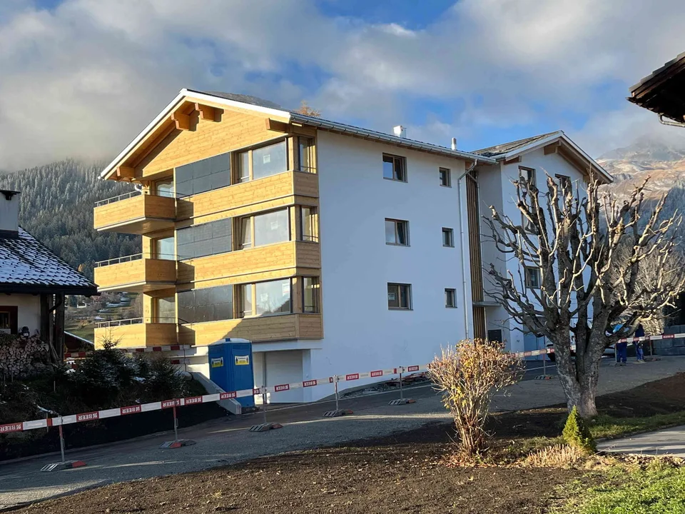 Neue, top-moderne 5,5 Zi-Maisonettewohnung
