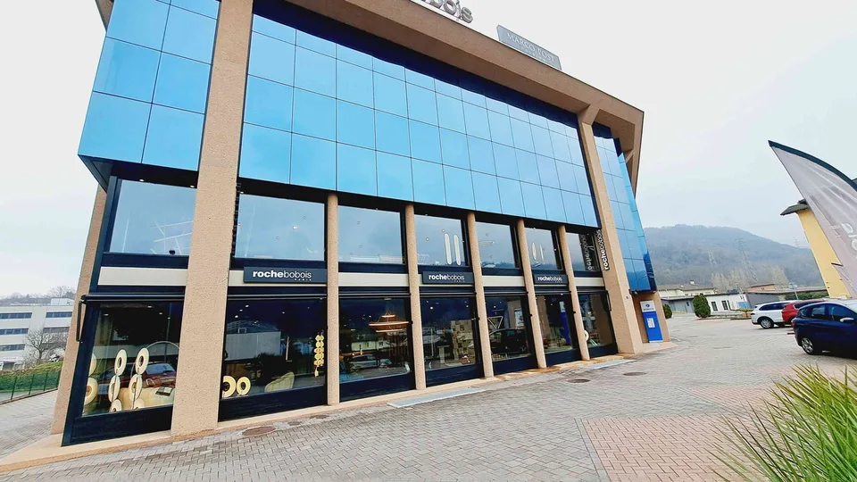 Affittasi spazi commerciali a Pambio Noranco
