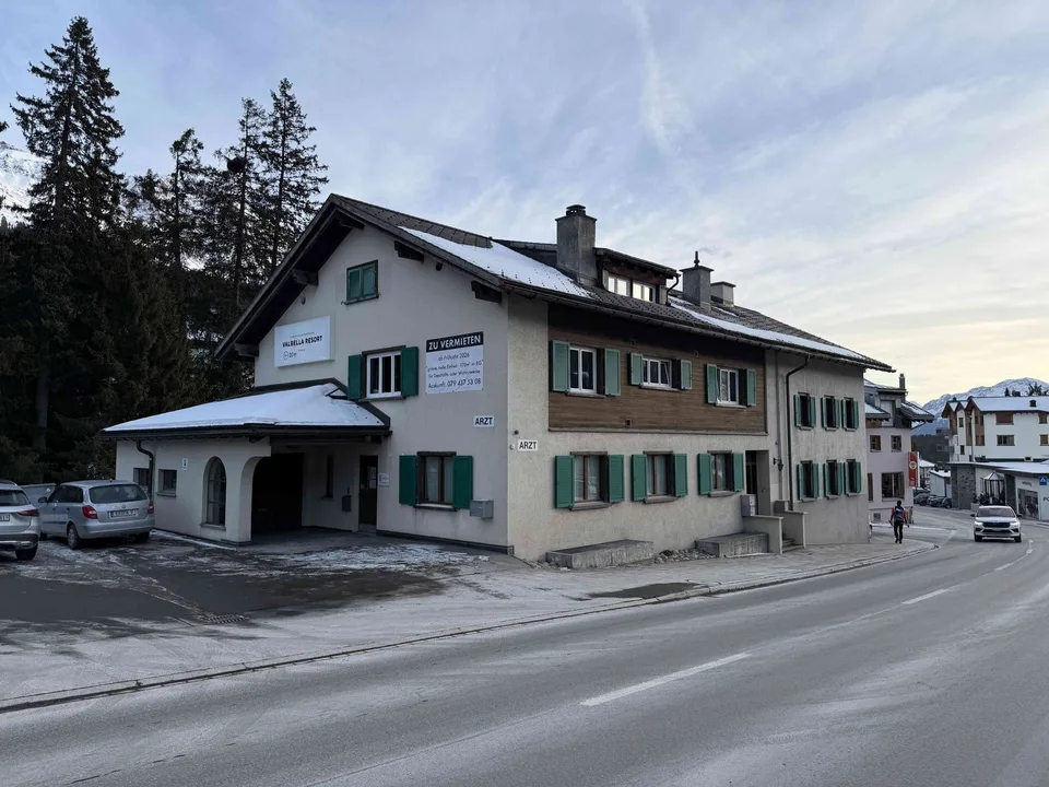 Moderne Gewerberäume (Praxis, Büro, etc.) in Valbella/Lenzerheide