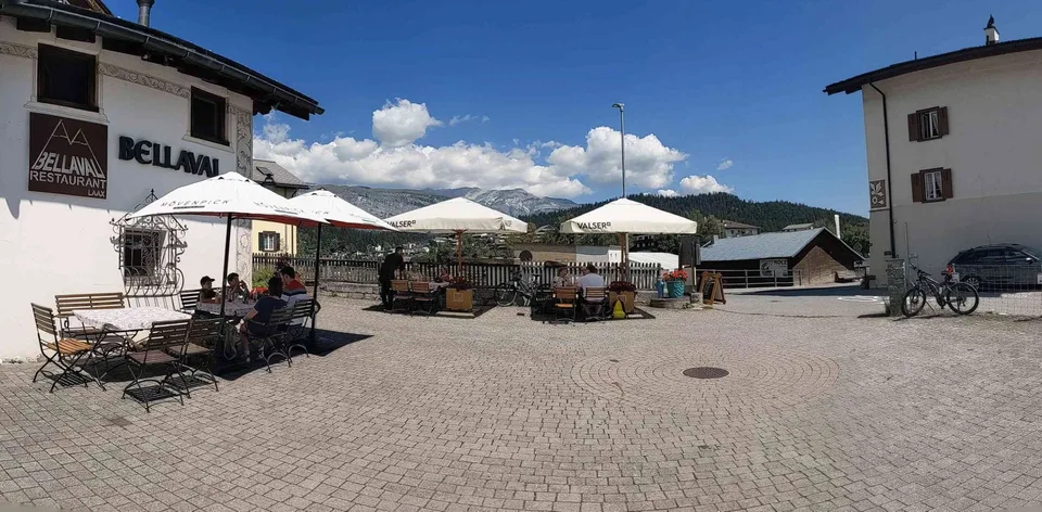 in 7031 Laax Dorf (beim See) : Restaurant mit viel Ambiente