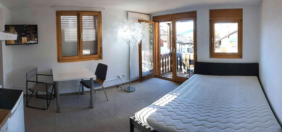 LAAX Dorf, ( Diverse Studios werden frei ) mit Küche,Balkon