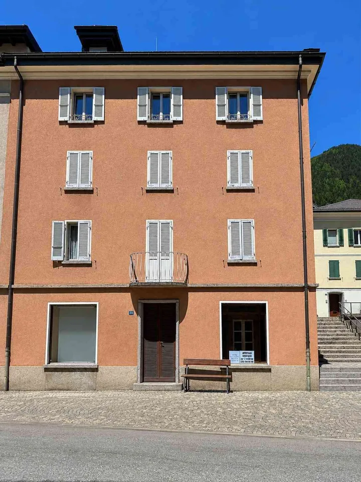 Ampio appartamento di 5.5 locali con 4 camere e cucina abitabile