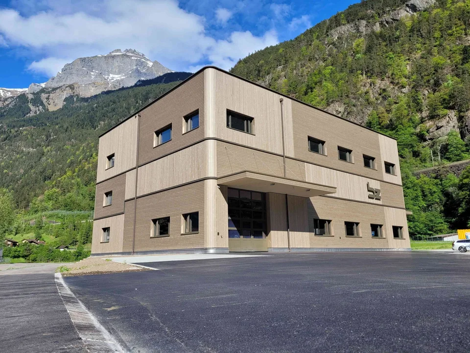 Neubau: attraktive Gewerbeflächen in Amsteg zu vermieten (100-340m2)