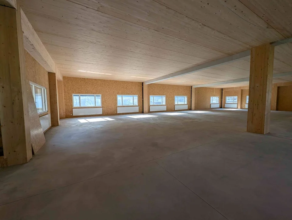 Neubau: attraktive Gewerbeflächen in Amsteg zu vermieten (100-340m2)
