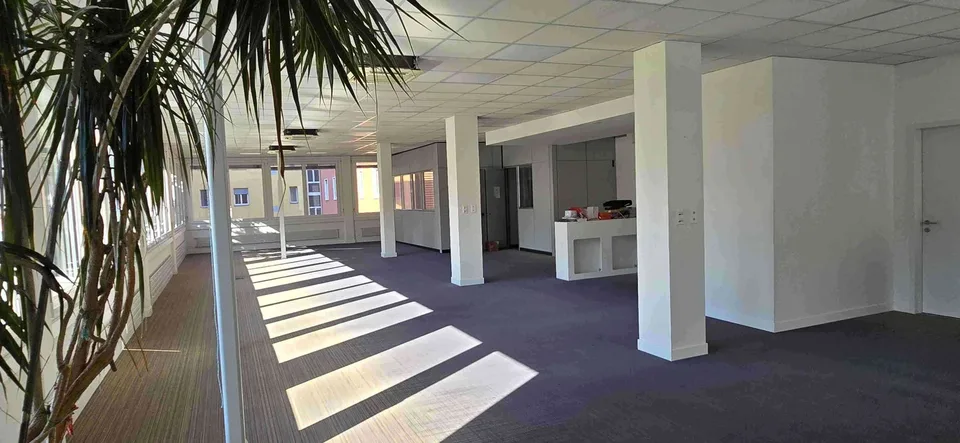 Palazzina commerciale in locazione