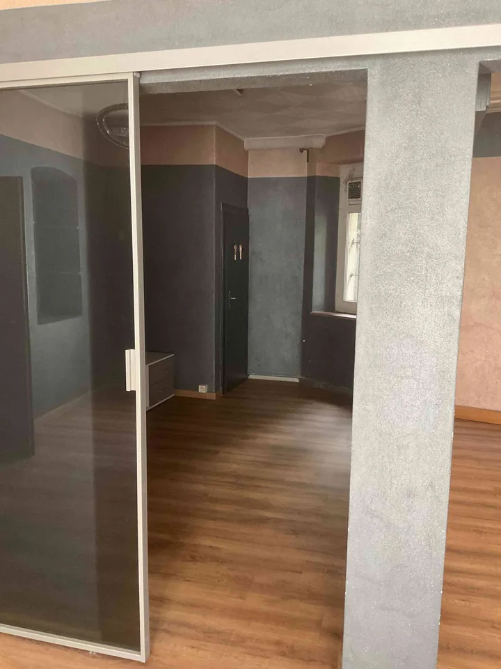 Laden Lokal direkt an der Hauptstraße 60m2 in Kt.GR Nähe Tirano 500fr