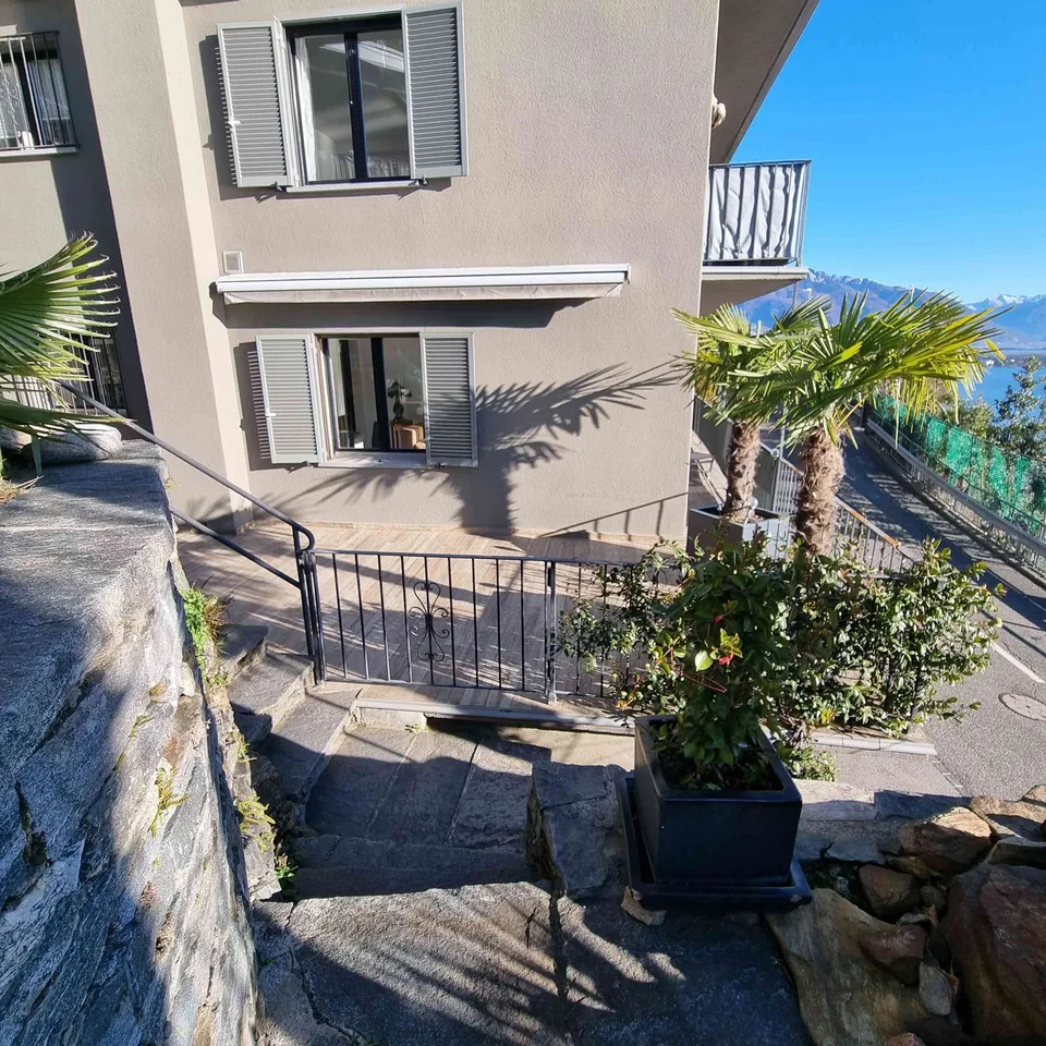 Ferienwohnung 3,5 Zimmer WG mit Top Aussicht 180° auf See und Berge