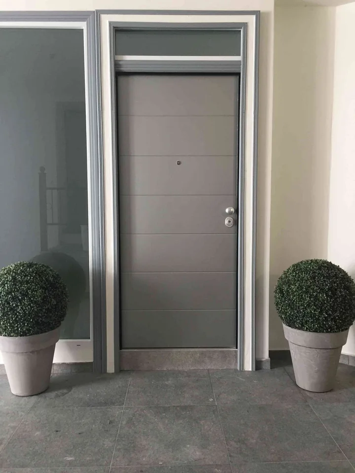 Ufficio Magazzino a Balerna in stabile di prestigio