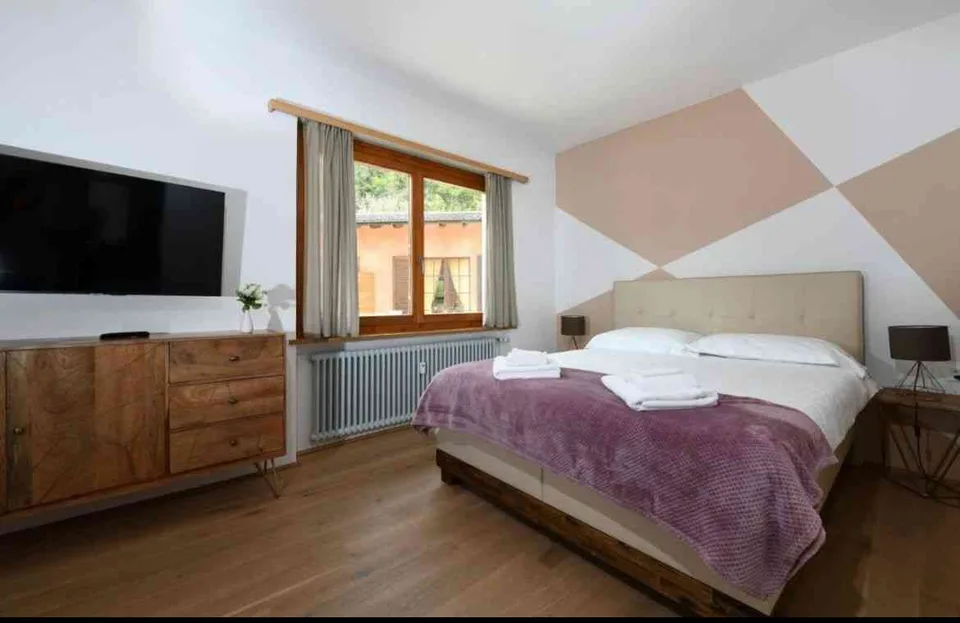 Cedo piccolo hotel con 8 stanze, 20 posti letto