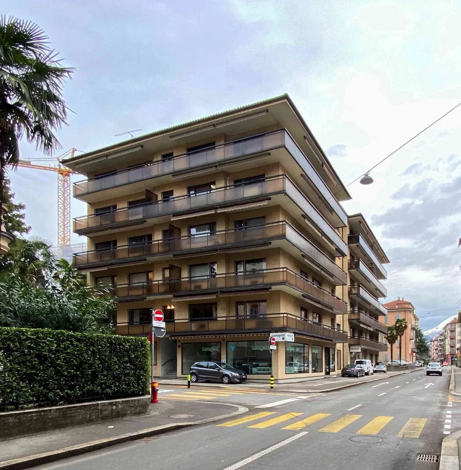 Affittasi in Via Mederno 9, Lugano, spazio uffici di 170mq