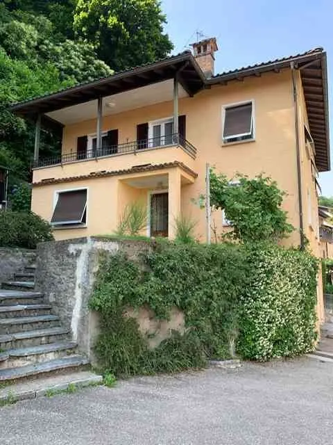 Appartamento 4.5 locali Agra con giardino