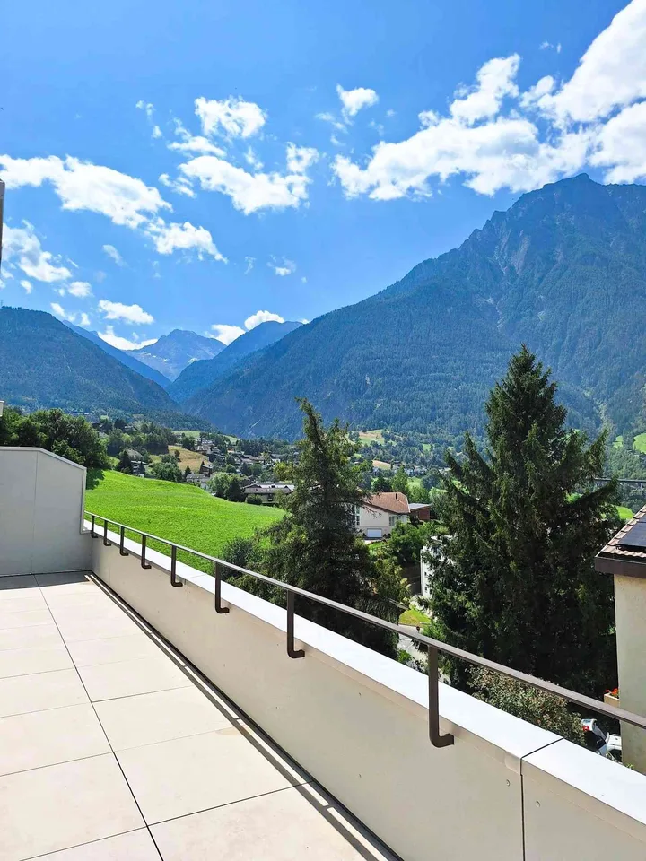 Exklusive, moderne 2.5-Zi-Attika mit traumhafter Panorama-Aussicht
