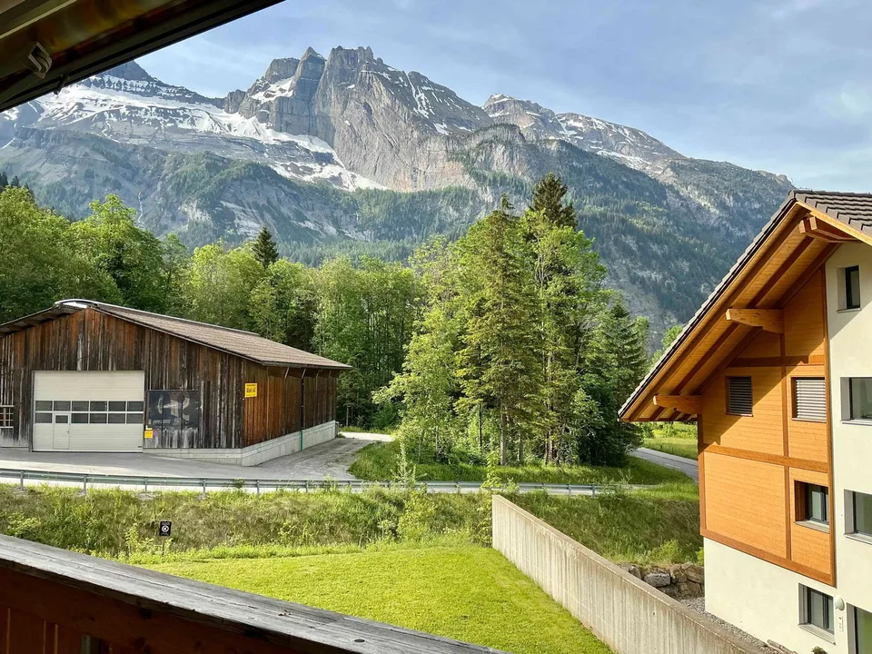 Neuere möblierte 3,5 Zimmerwohnung im schönen Kandersteg zu vermieten