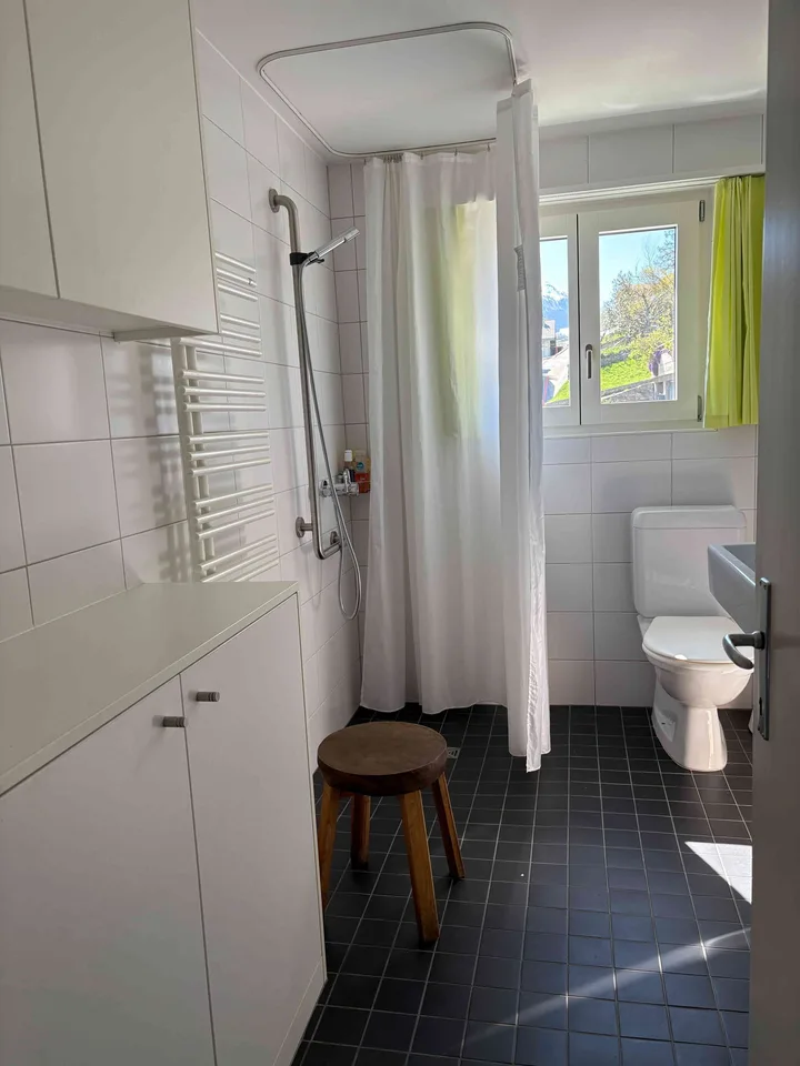Lichtdurchflutete 5-Zi-Wohnung in Ausserberg zu vermieten.