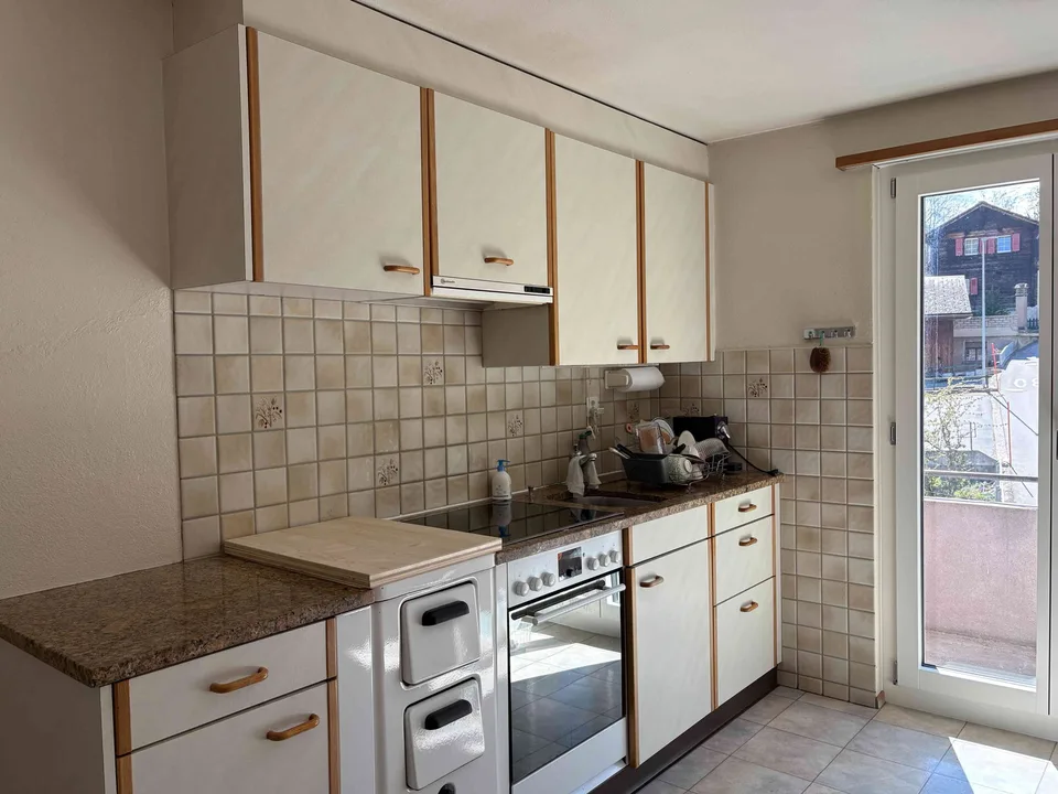 Lichtdurchflutete 5-Zi-Wohnung in Ausserberg zu vermieten.