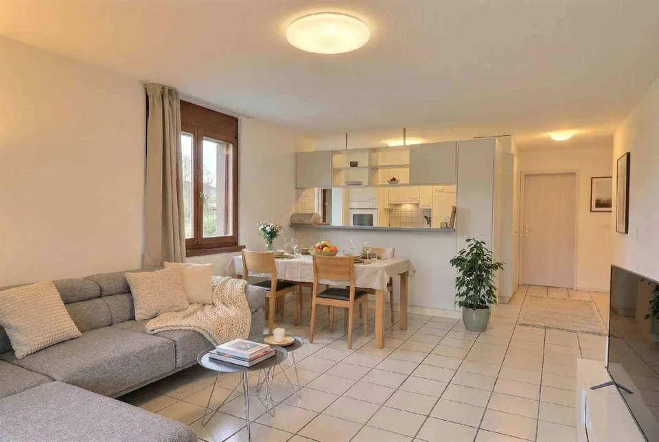 Helle 3.5-Zimmer-Wohnung in Le Mouret mit Aussicht ab sofort frei!!