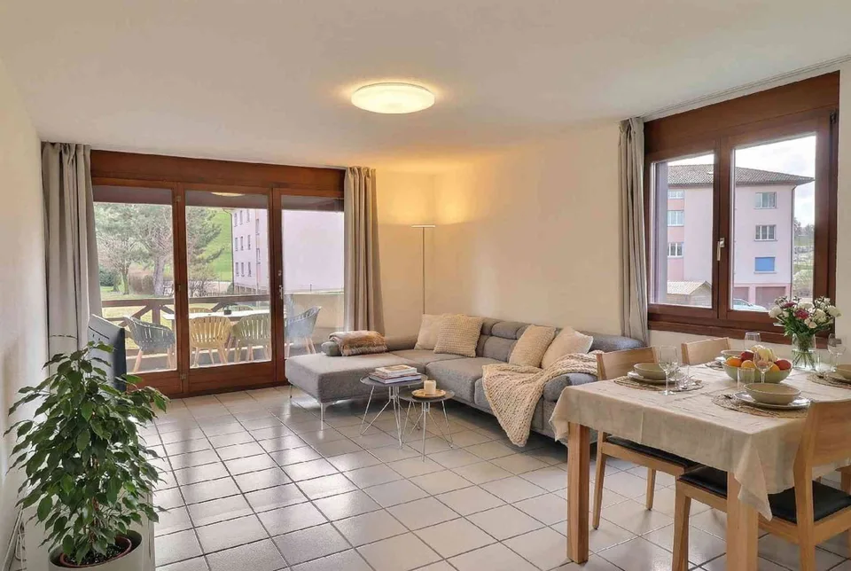 Helle 3.5-Zimmer-Wohnung in Le Mouret mit Aussicht ab sofort frei!!