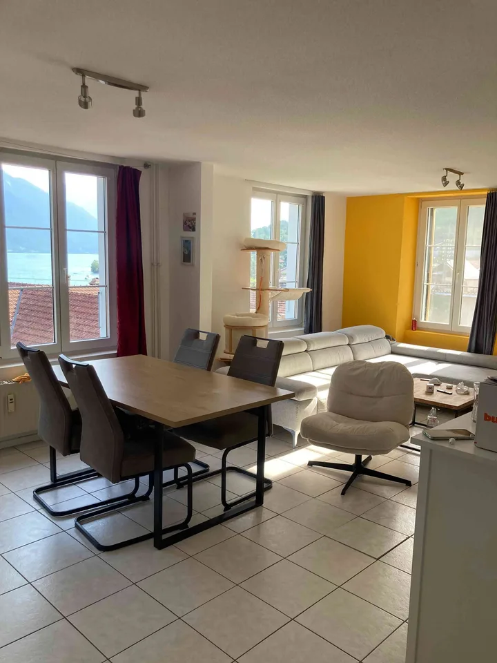 3½-Zimmerwohnung mit traumhafter Aussicht auf den Brienzersee