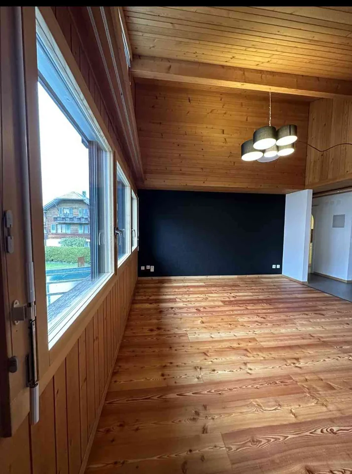 "4.5-Zimmer-Wohnung 80m2 Sonnenterrasse, Pergola traumhafter Aussicht