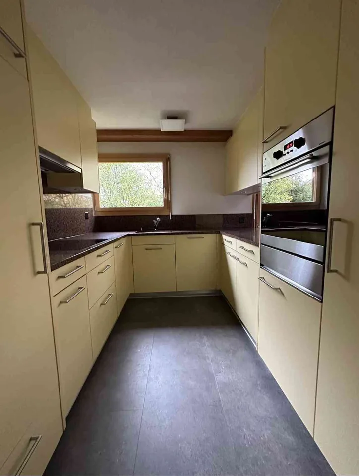"4.5-Zimmer-Wohnung 80m2 Sonnenterrasse, Pergola traumhafter Aussicht