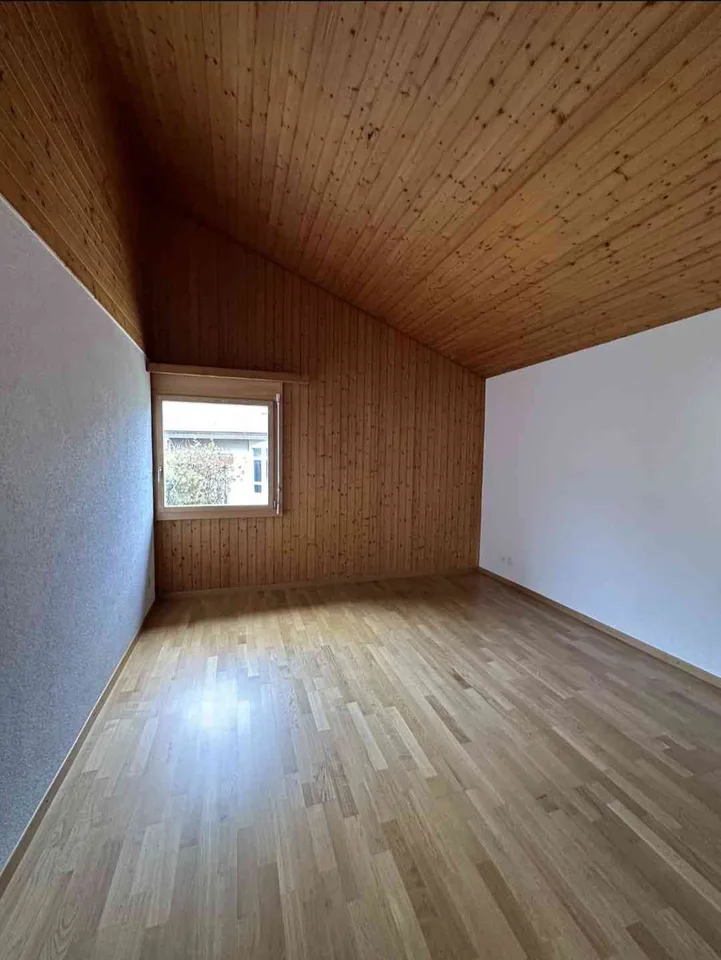 "4.5-Zimmer-Wohnung 80m2 Sonnenterrasse, Pergola traumhafter Aussicht