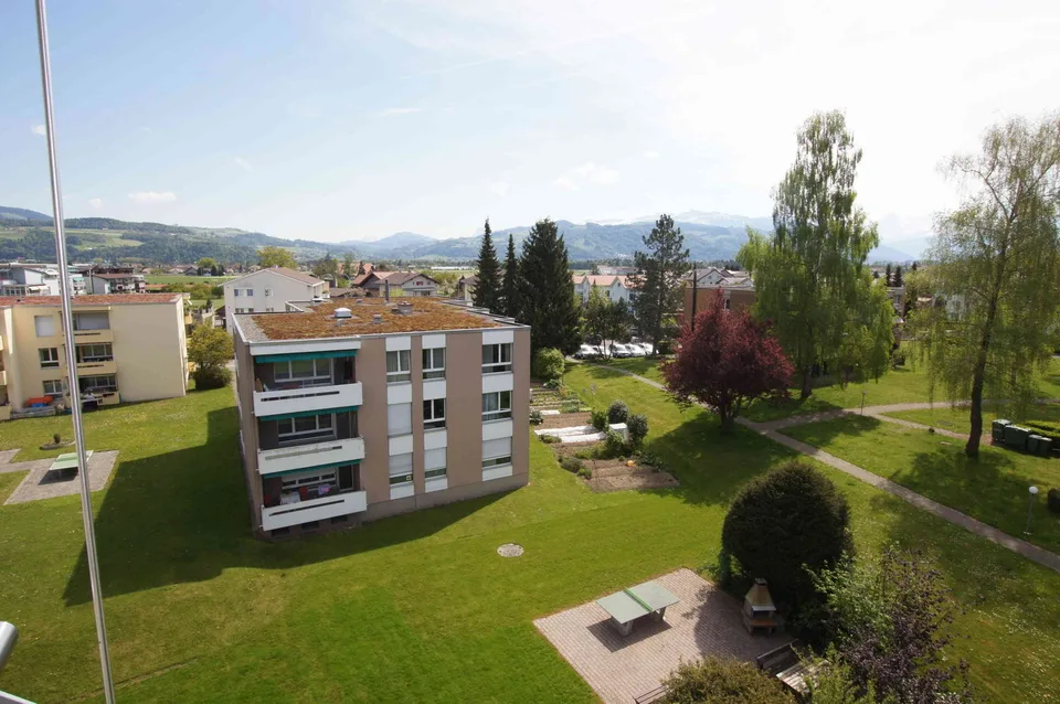 Renovierte 4.5 Zi komplett neue offene Küche