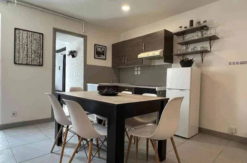 Joli Appartement meublé deux pièces quartier paisible