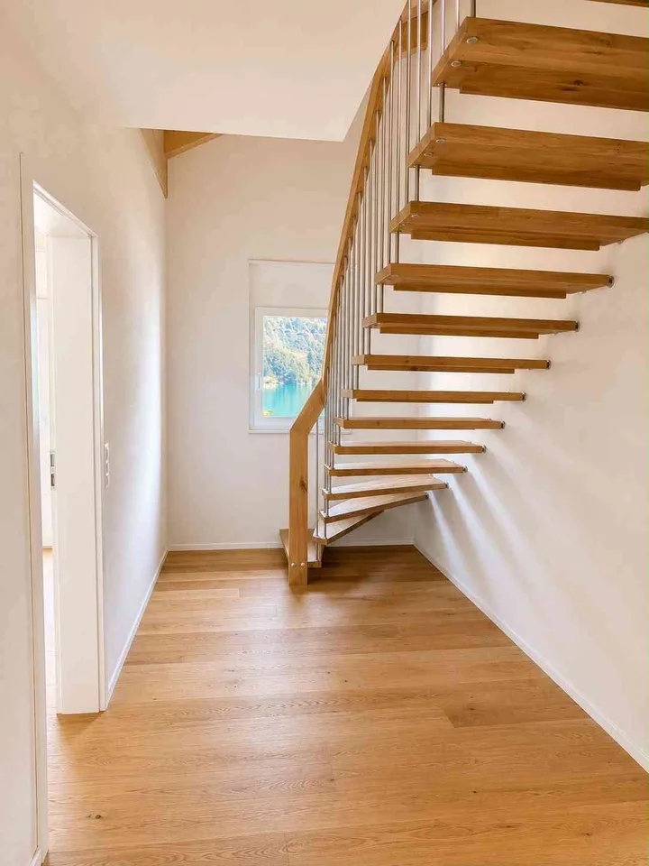 6.5-Zimmer Dachwohnung mit Galeriegeschoss (aktuell im Endausbau)