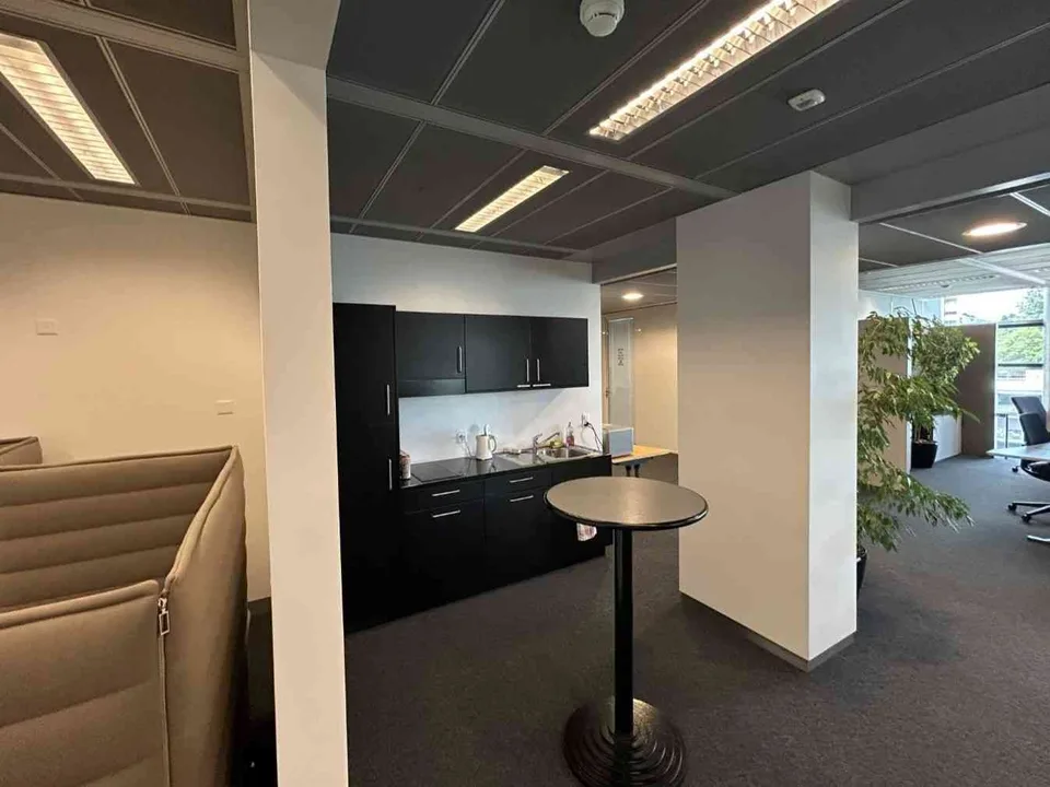 Bureau privatif dans un Business Center moderne - Fribourg