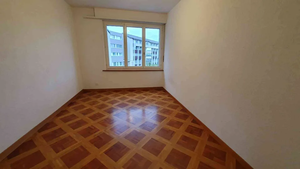 Chambre à louer dans un appartment calme et lumineuse