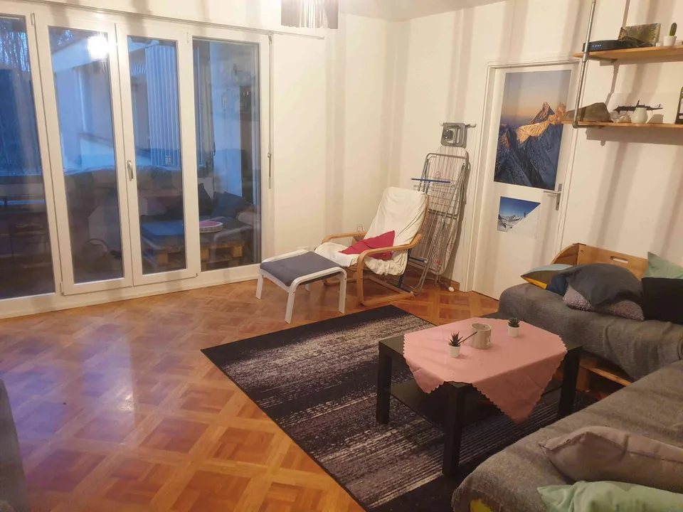 Chambre à louer dans un appartment calme et lumineuse