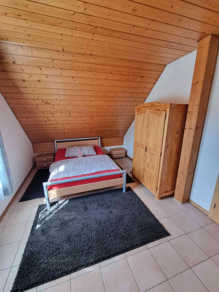 Zimmer in Einfamilienhaus im OG, Wallis, Ruhig & Zentral